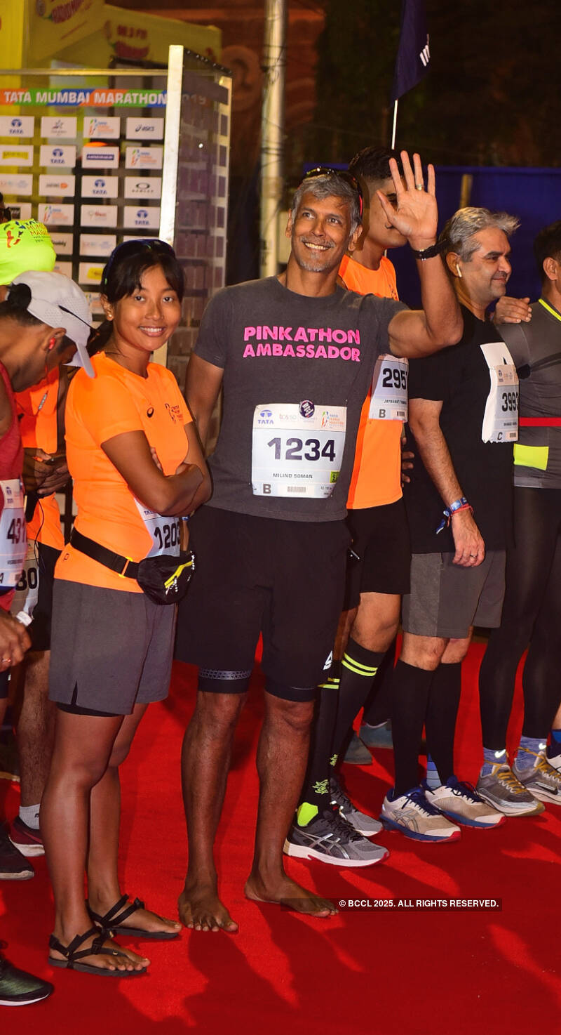 Celebs flag off Mumbai Marathon 2019