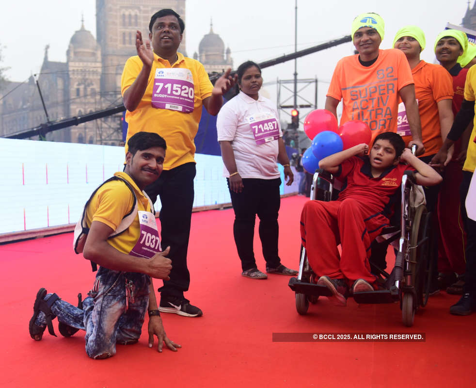 Celebs flag off Mumbai Marathon 2019