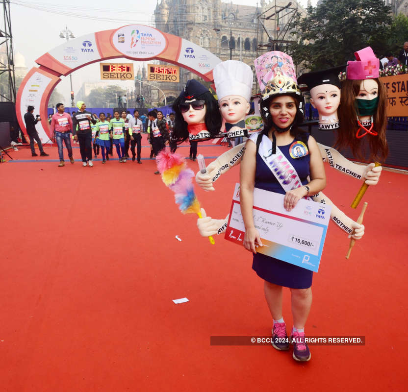 Celebs flag off Mumbai Marathon 2019