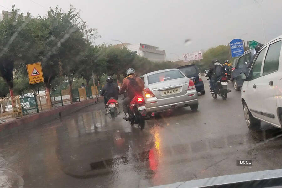 Heavy rain lashes Delhi-NCR region