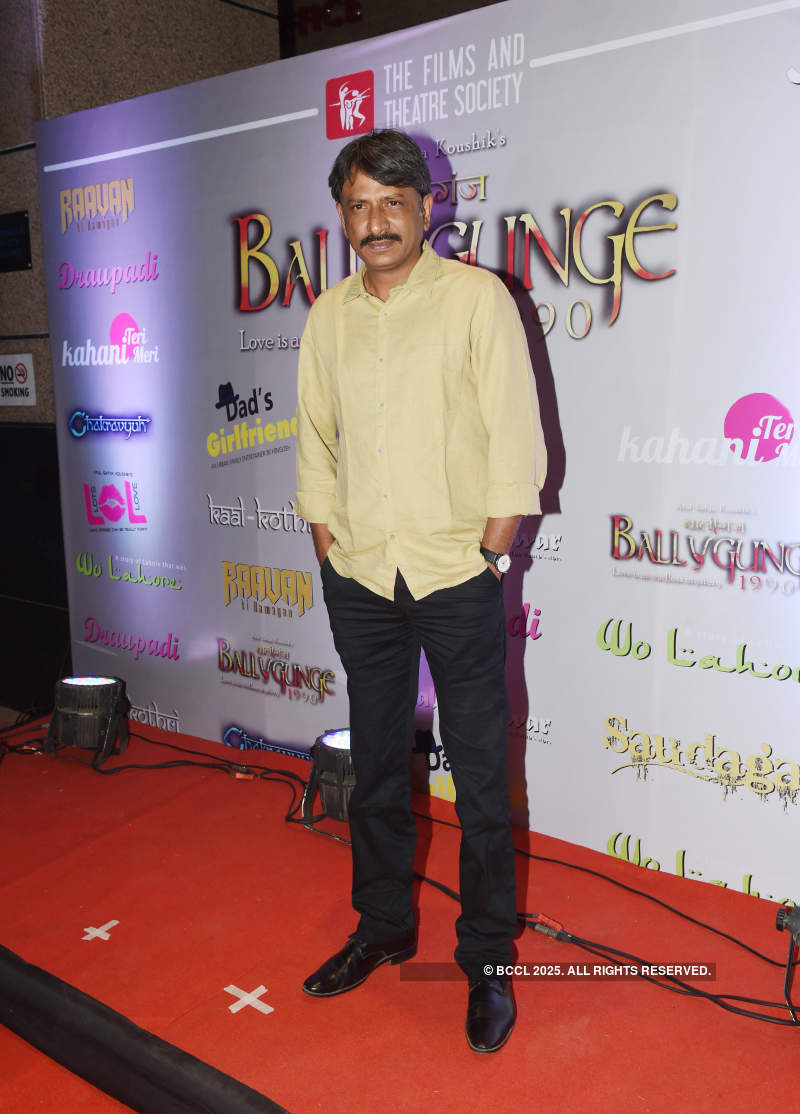 Celebs attend Annup Sonii's play 'Ballygunge 1990'