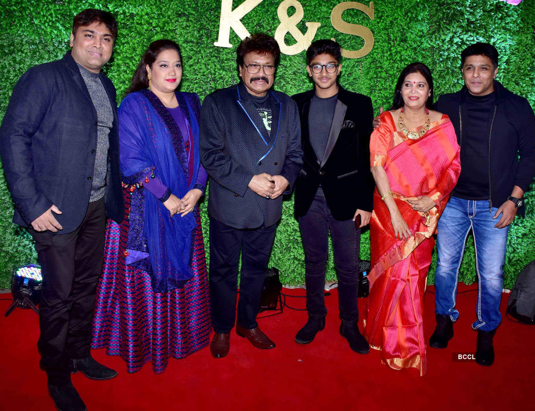 Amitabh Bachchan, Anil Kapoor and other celebs attend lyricist Sameer Anjaan's daughter's wedding reception