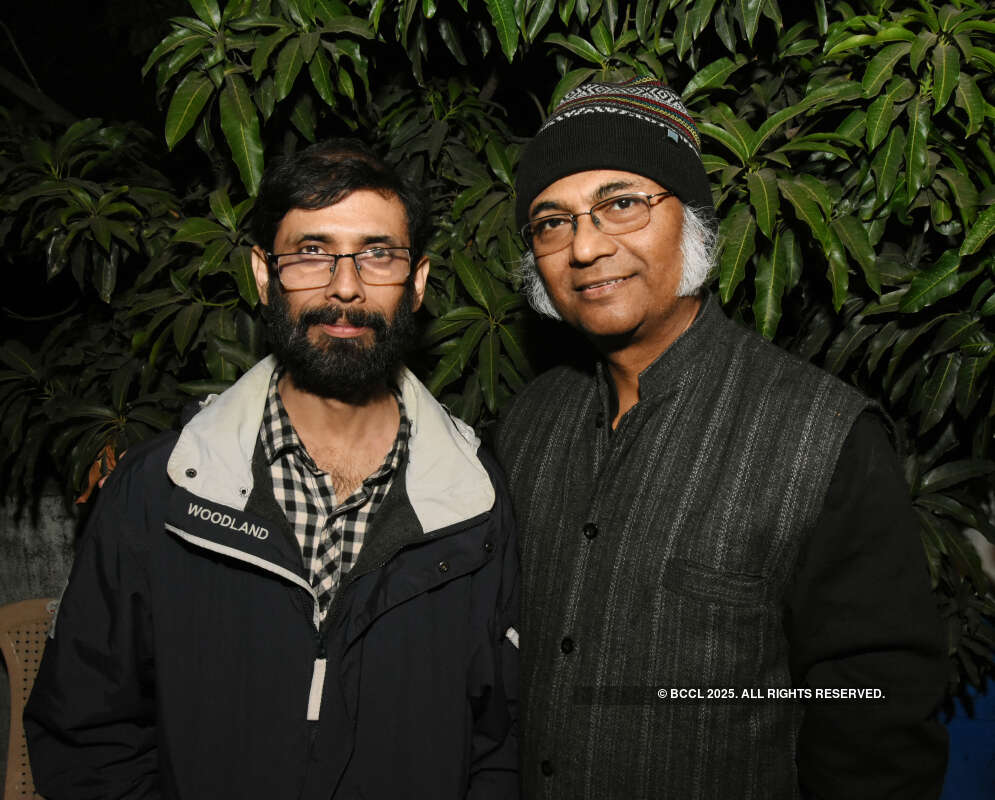  Chandril Bhattacharya and Arghyakamal Mitra