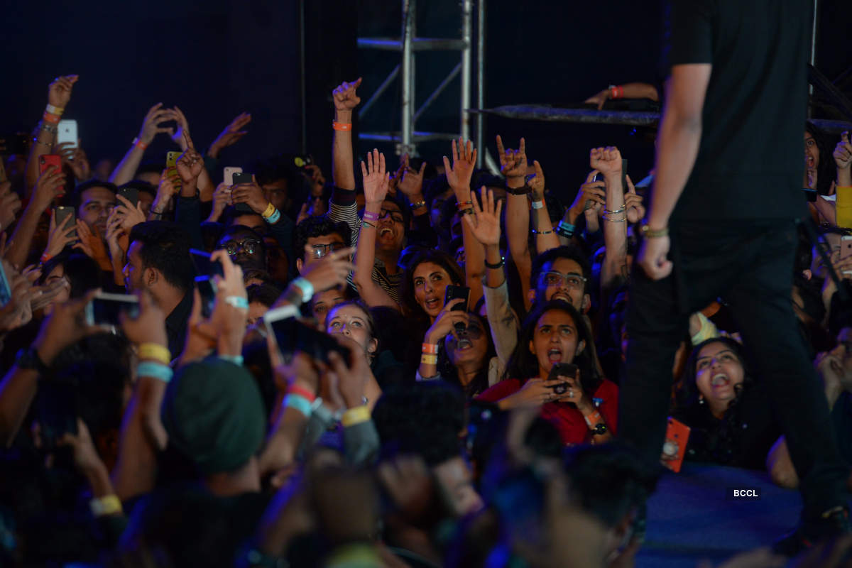 Ranveer Singh and Alia Bhatt set the stage on fire with their electrifying performance at Gully Boy music launch