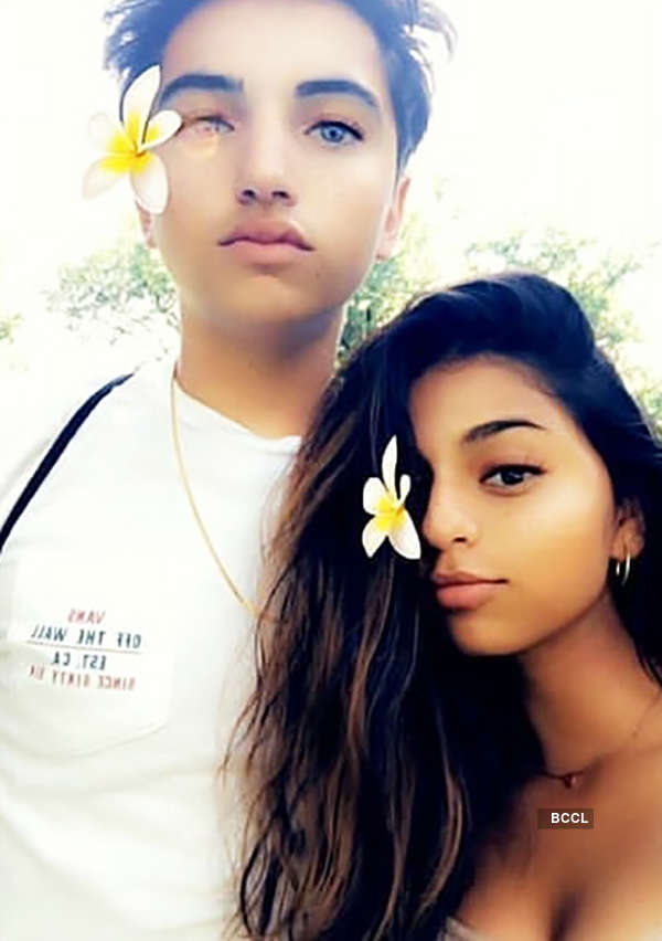 New glamorous pictures of Shah Rukh Khan's daughter Suhana Khan