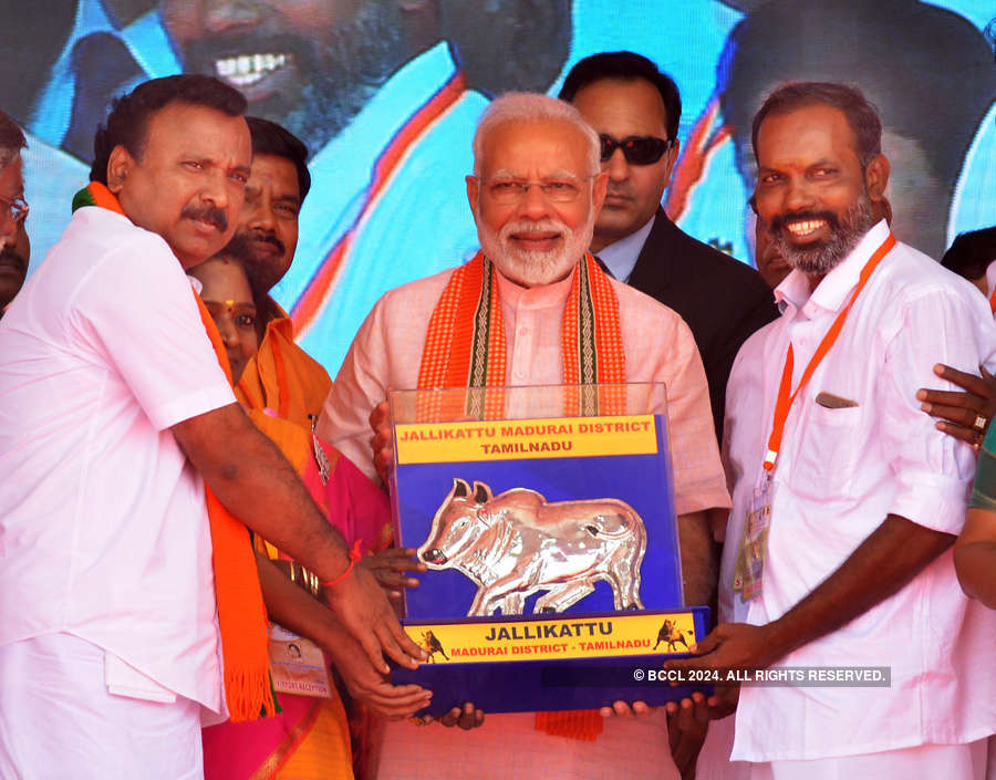 PM Modi holds rally in Madurai