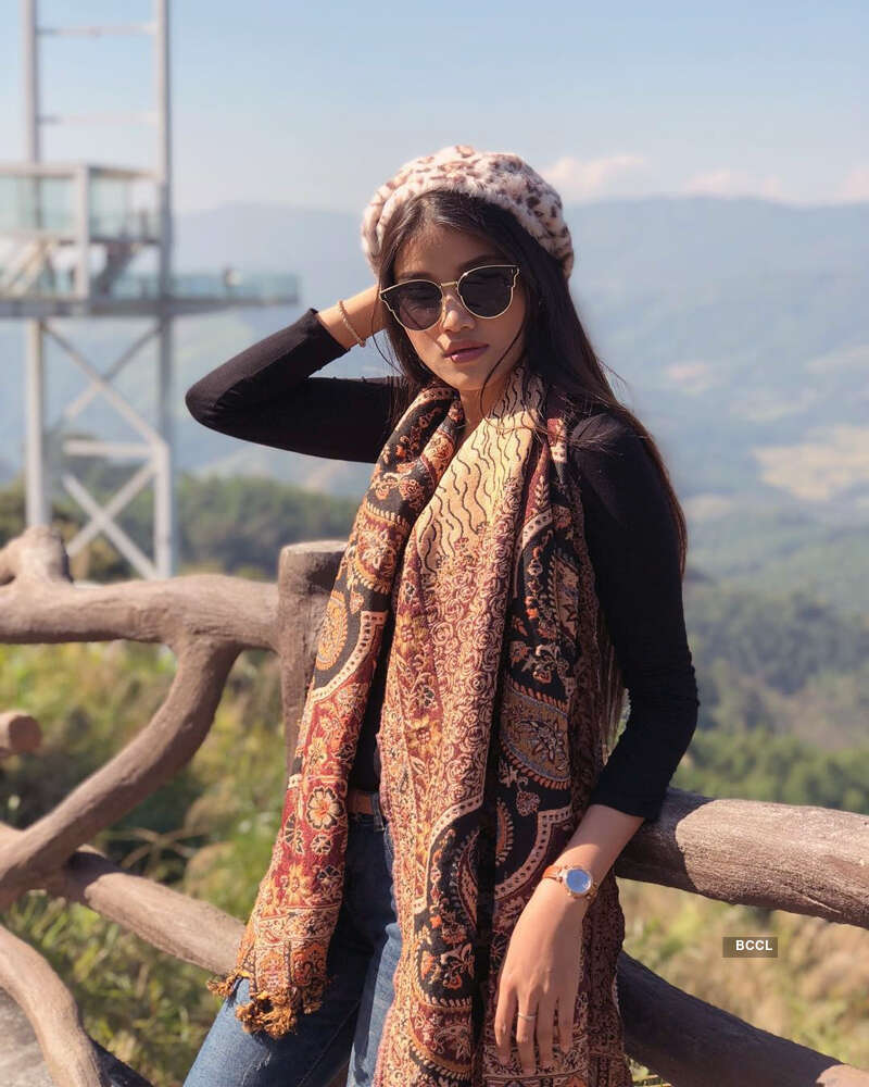 M Ja Seng's pictures