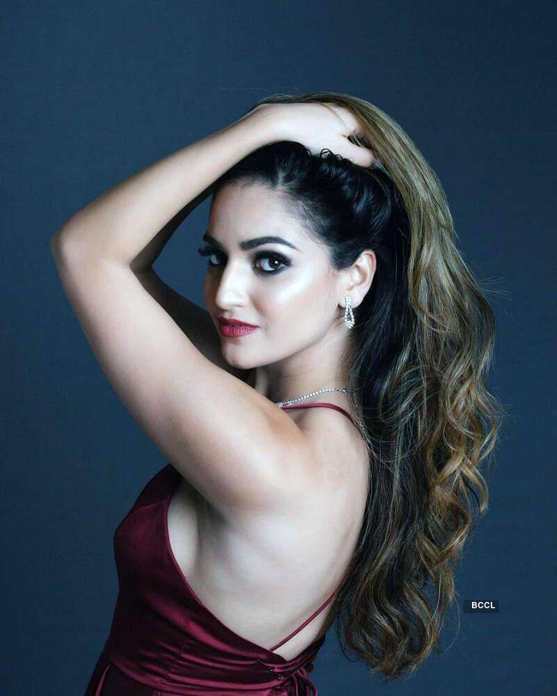 Shirin Heidari's pictures