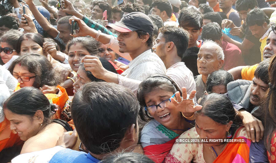 PM Modi holds rally in West Bengal