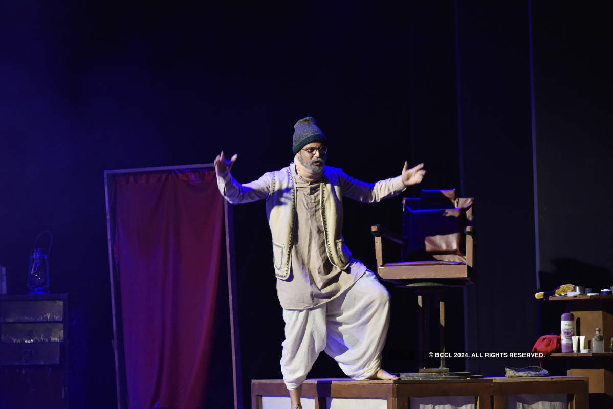 Puneites pull an all nighter, for the love of theatre