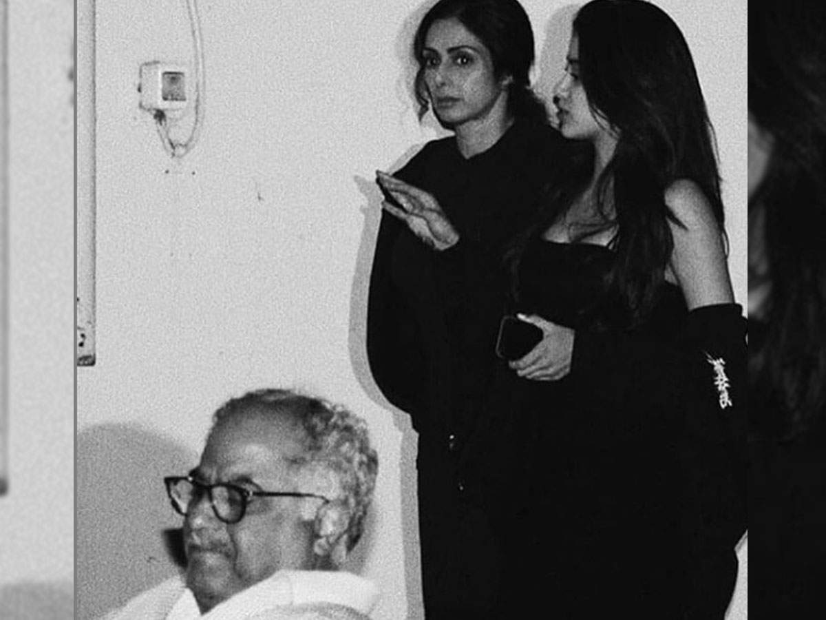 Unseen And Rare Photos Of Janhvi Kapoor With Sridevi