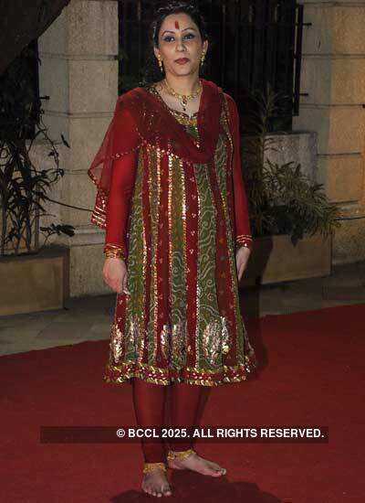 Manyata Dutt delivers twins