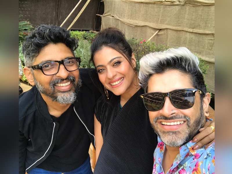 ​Kajol is all smiles in her latest Instagram picture; courtesy, her besties