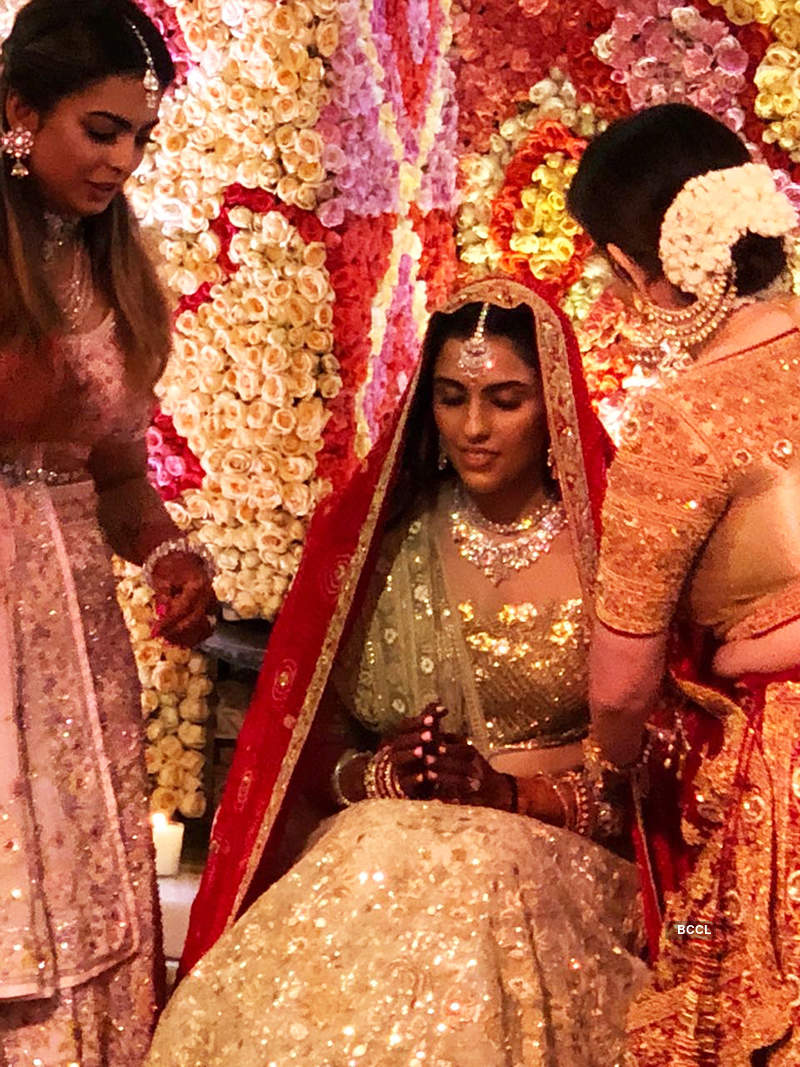 Akash Ambani-Shloka Mehta's wedding celebrations begin with Falguni Pathak’s special performance