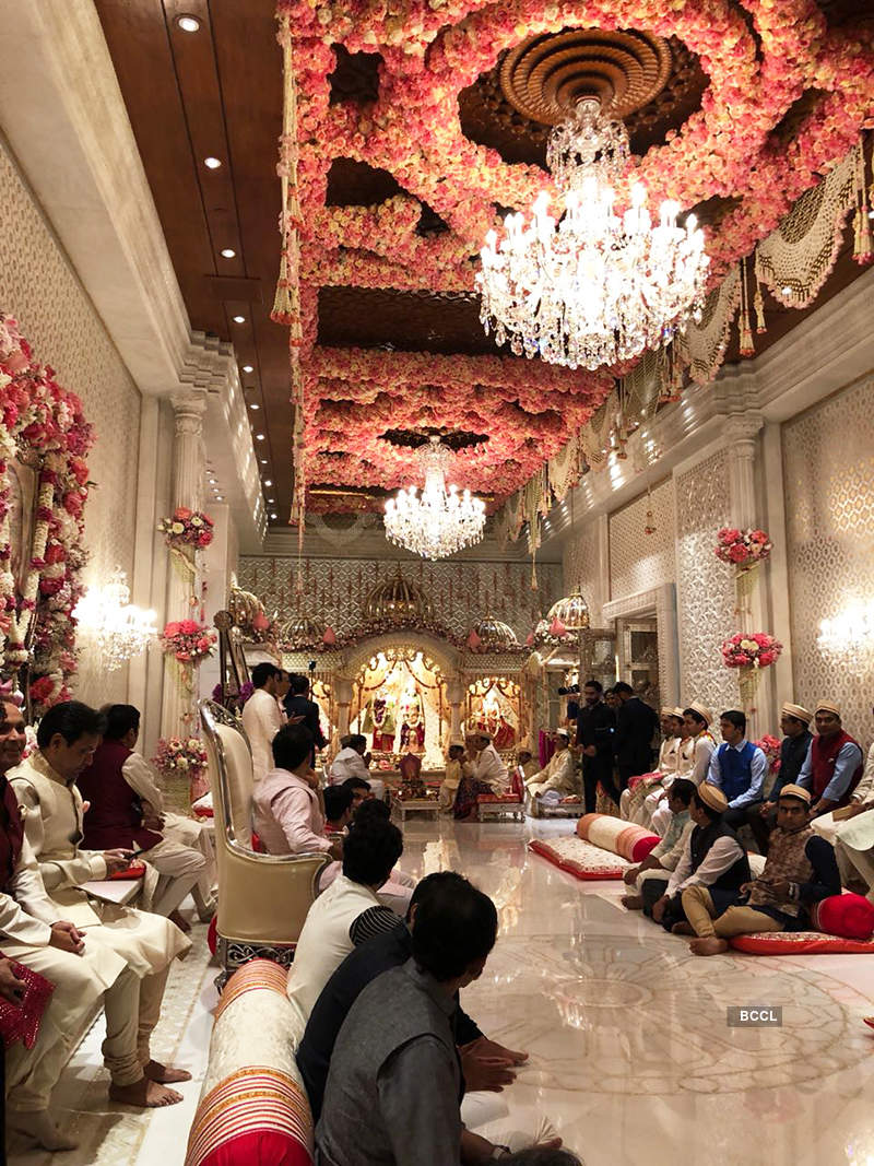 Akash Ambani-Shloka Mehta's wedding celebrations begin with Falguni Pathak’s special performance