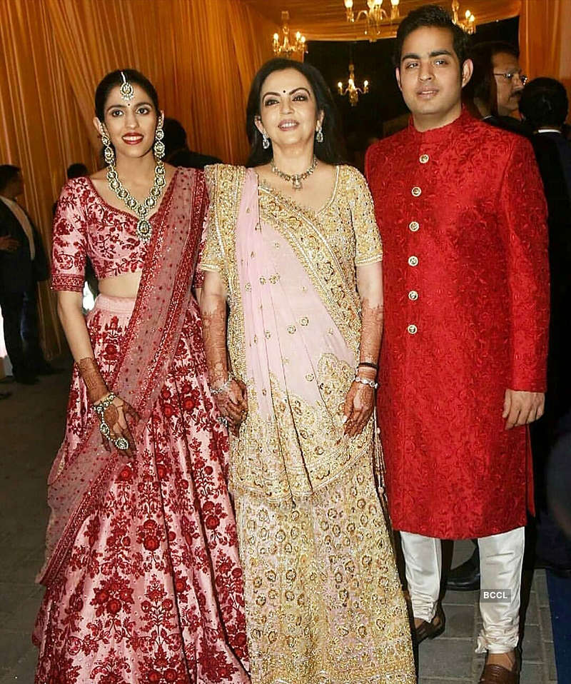 Akash Ambani-Shloka Mehta's wedding celebrations begin with Falguni Pathak’s special performance