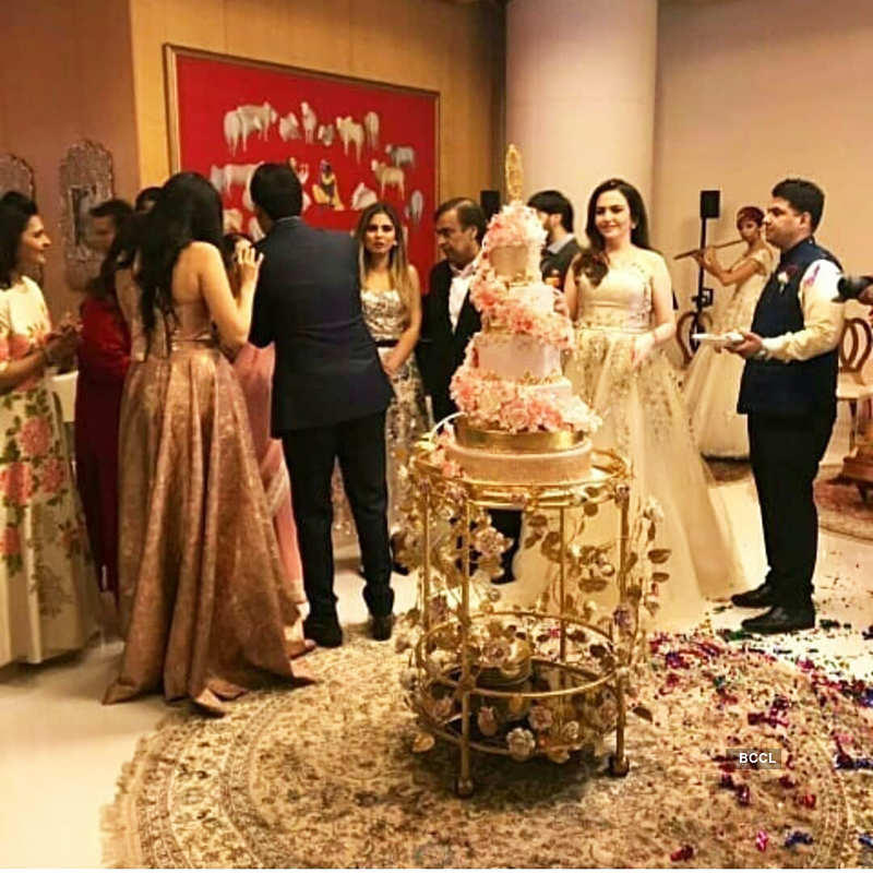 Akash Ambani-Shloka Mehta's wedding celebrations begin with Falguni Pathak’s special performance