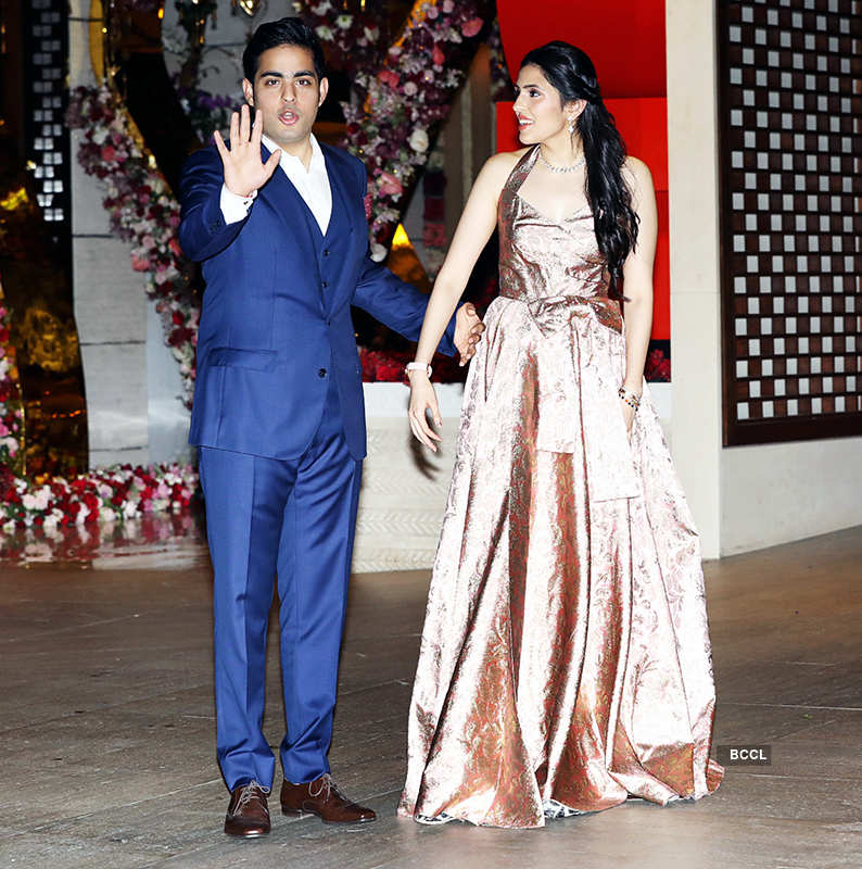 Akash Ambani-Shloka Mehta's wedding celebrations begin with Falguni Pathak’s special performance