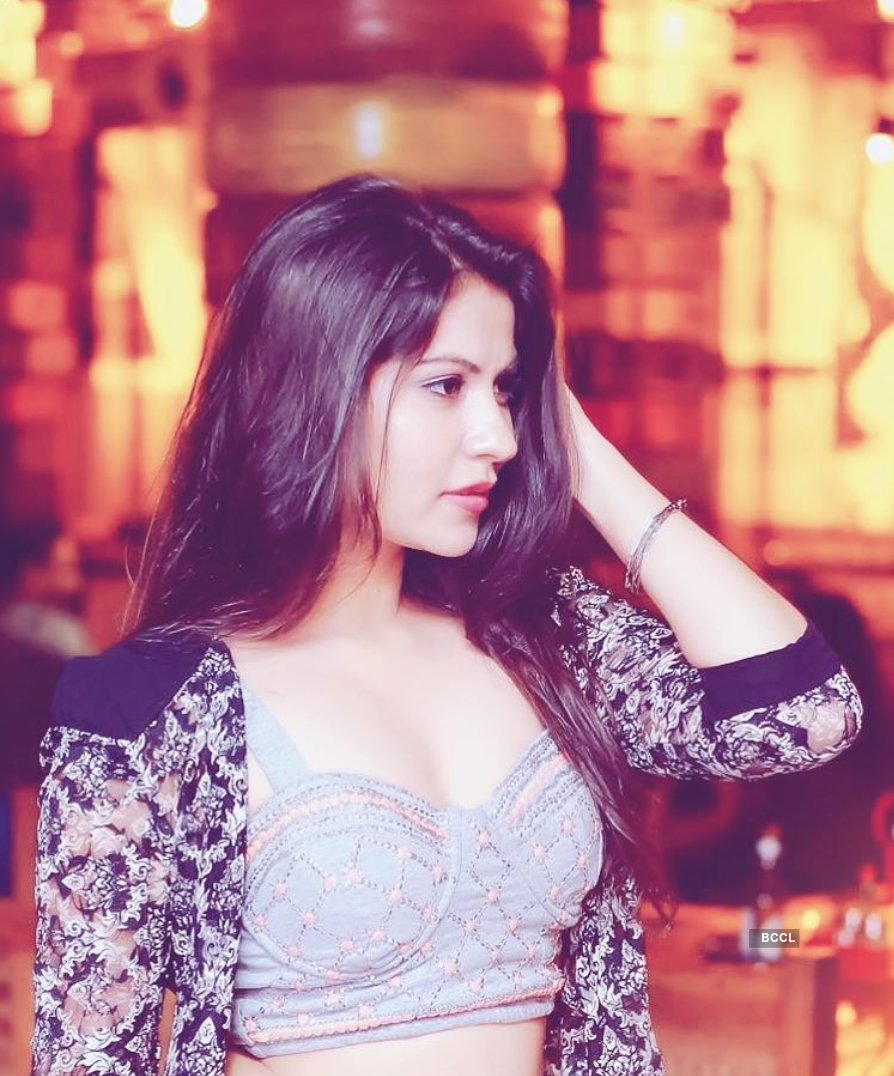 Meet Geet Gambhir, this Punjabi actress' fashion spree is goals...