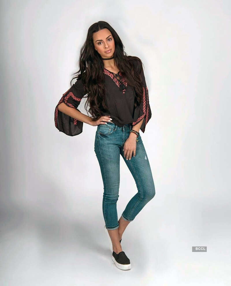 Mirka Pikolova's pictures