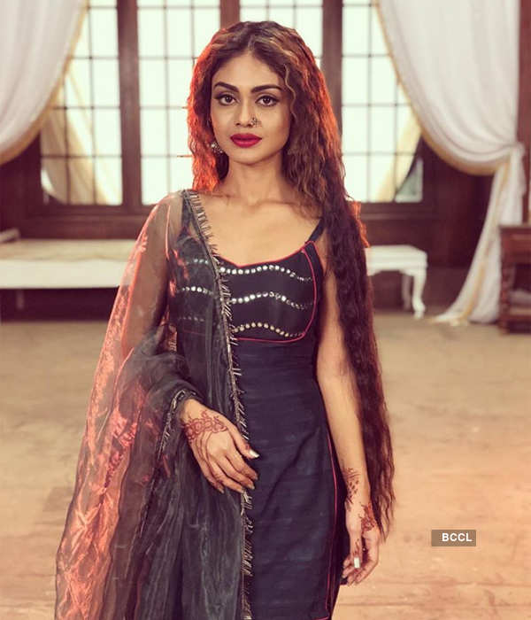 TV star Sreejita De shows off her bikini bod at -10°C temperature