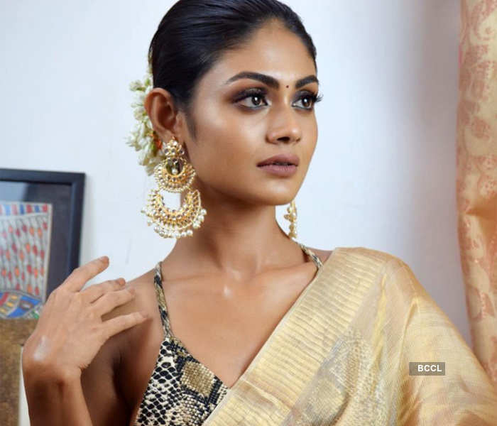 TV star Sreejita De shows off her bikini bod at -10°C temperature