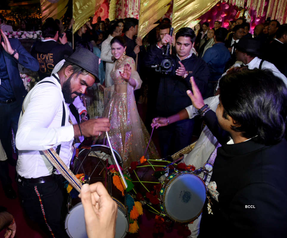 Salman Khan, Sonakshi Sinha, Rekha and others attend Mohammed Morani’s son’s wedding reception