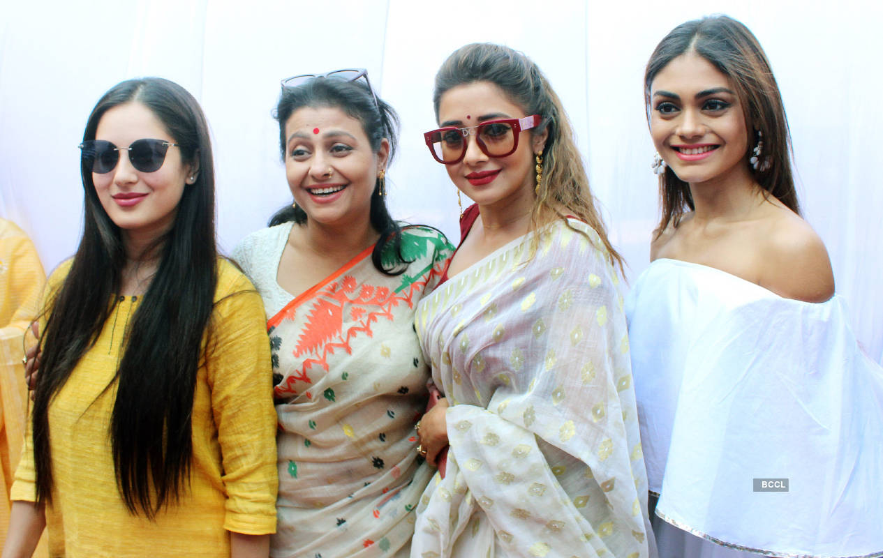 Katrina Kaif, Abhishek Bachchan and other celebs attend Anurag Basu’s Saraswati puja