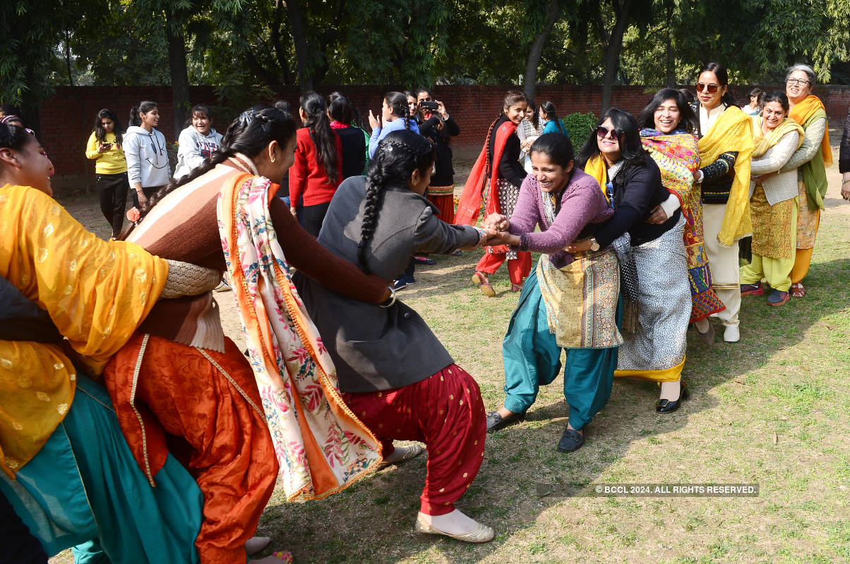 City enthusiasts have a gala time at Aao Khelein Bachpan Ke Kuch Khel