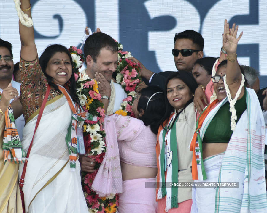 Rahul Gandhi kissed by woman at Gujarat rally on Valentine's Day