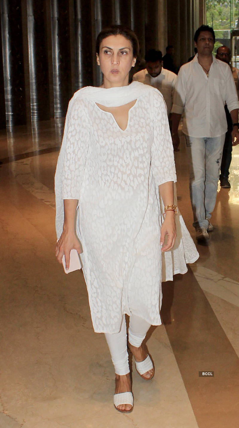 Kareena Kapoor, Ileana D'Cruz, Shweta Bachchan and others attend Vikram Phadnis' mother's prayer meet