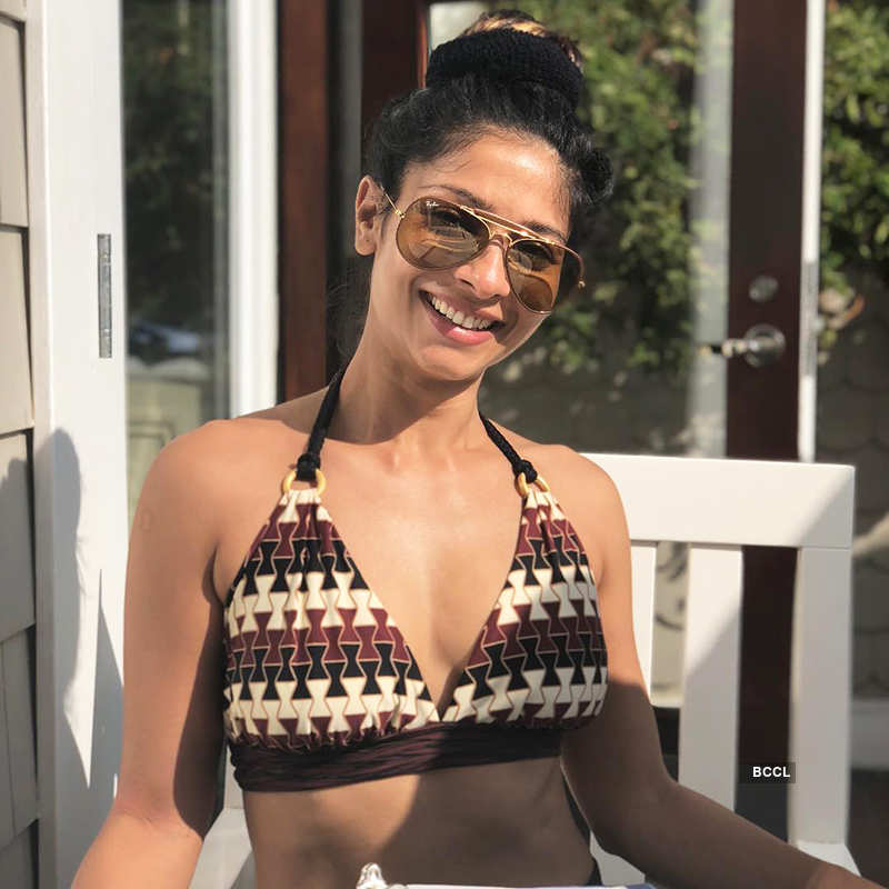 Tanishaa Mukerji is turning up the heat with her vacation pictures