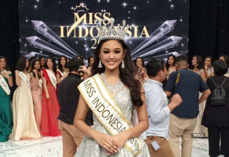 Mikhaelia Audrey Megonondo crowned Miss Indonesia 2019