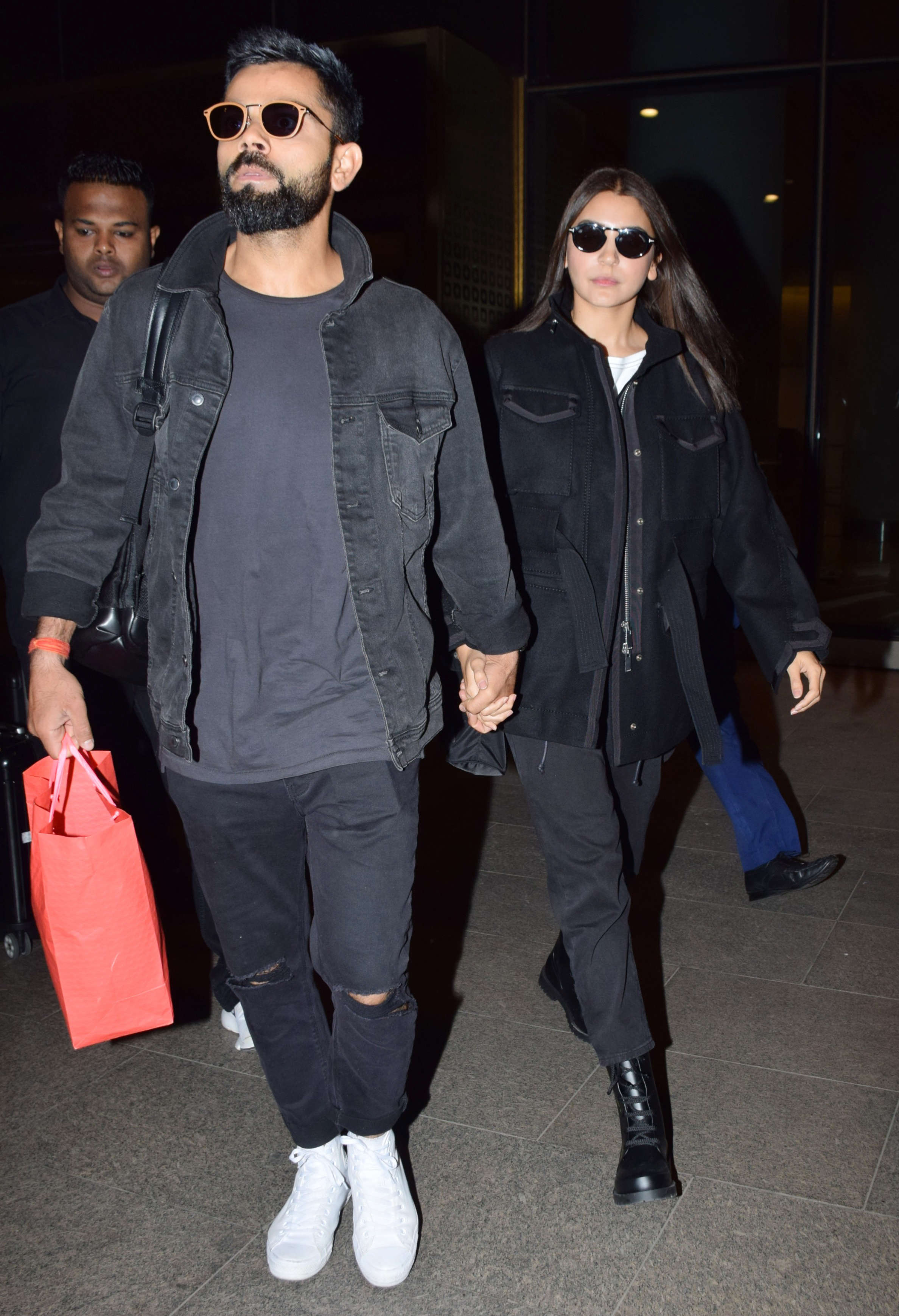   Virat kohli and anushka sharma spotted on 16 02 2019 photos yogen shah (12) "title =" Virat kohli and anushka sharma spotted on 16 02 2019 photos yogen shah (12) "/> </div>
<p></p>
<div data-type=