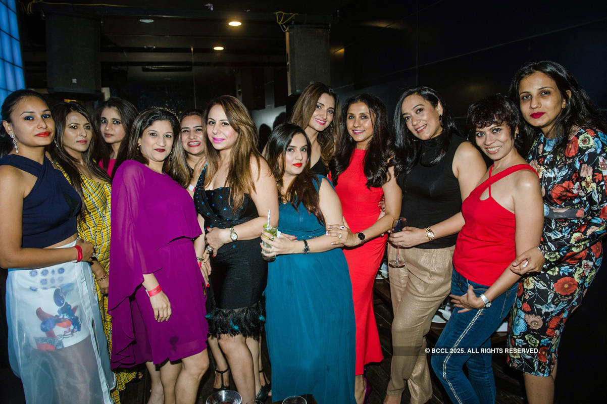 TV stars attend Smriti Khanna’s birthday party