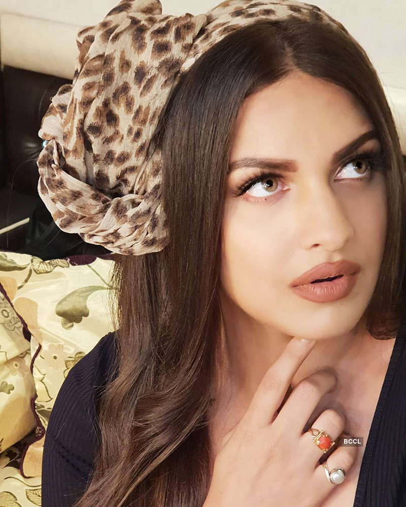 Former Bigg Boss contestant Himanshi Khurana tests Covid-19 positive after participating in farmers’ protests