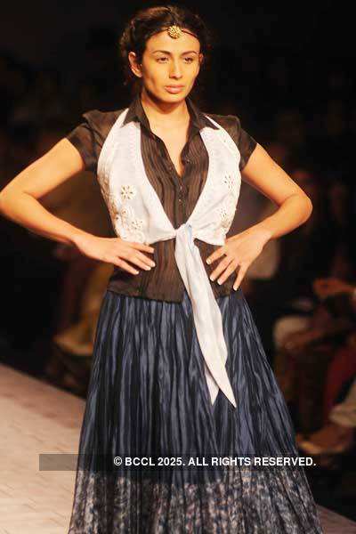 WIFW '11: Anju Modi