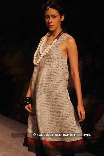 WIFW '11: Anju Modi