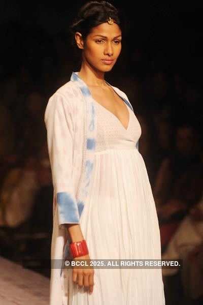 WIFW '11: Anju Modi