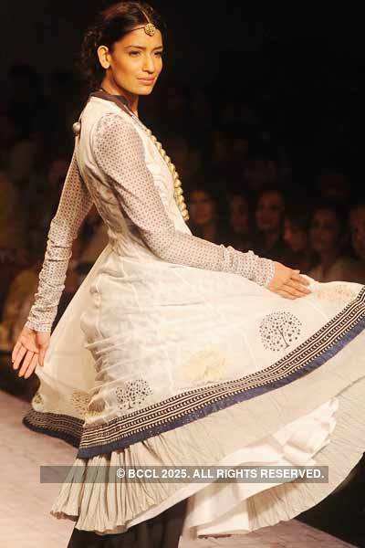 WIFW '11: Anju Modi