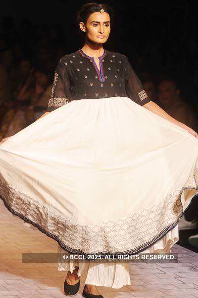 WIFW '11: Anju Modi