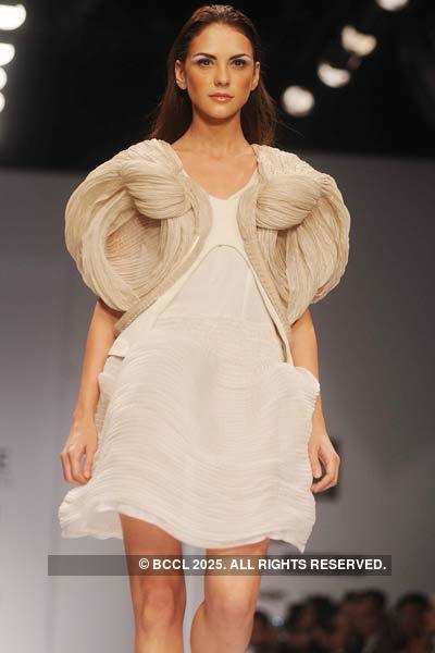 WIFW '11: Amit Aggarwal