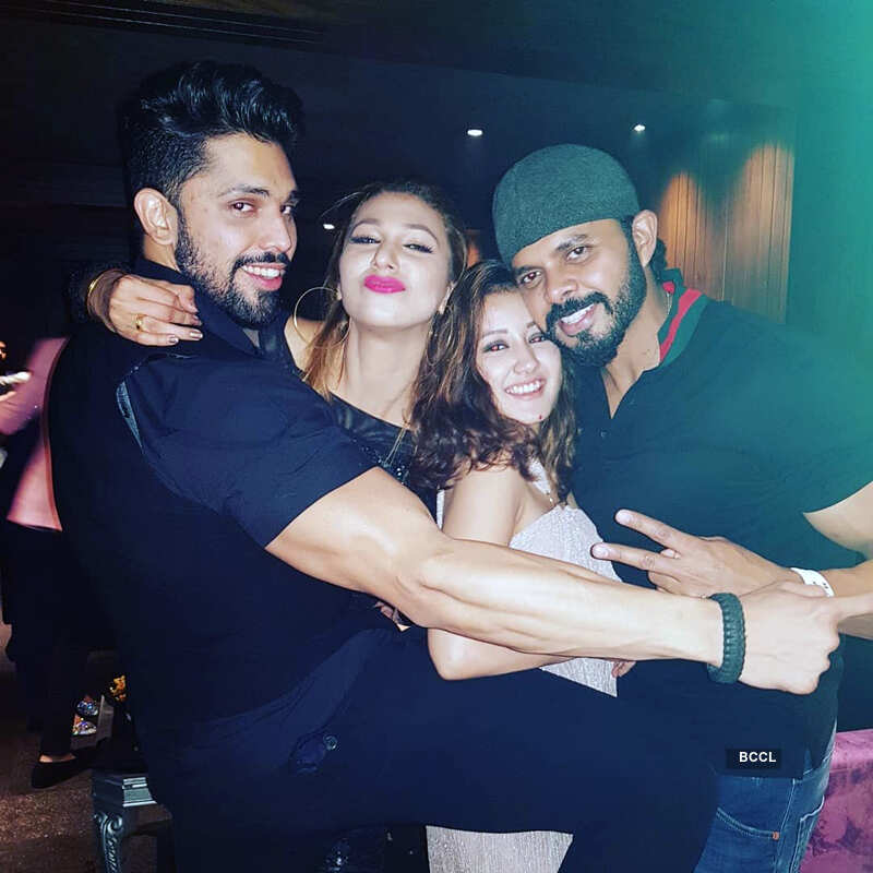  Jasleen Matharu and Shivashish Mishra's pictures