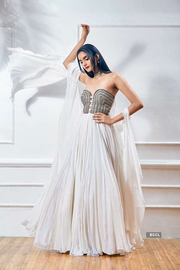 Roshni Sheoran ups the glam quotient with her stunning photoshoot