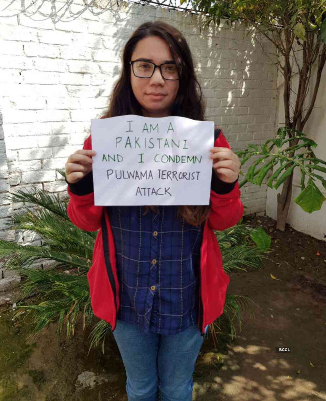 "I condemn Pulwama attack," says Pakistani women on social media's #WeStandWithIndia & #AntiHateChallenge