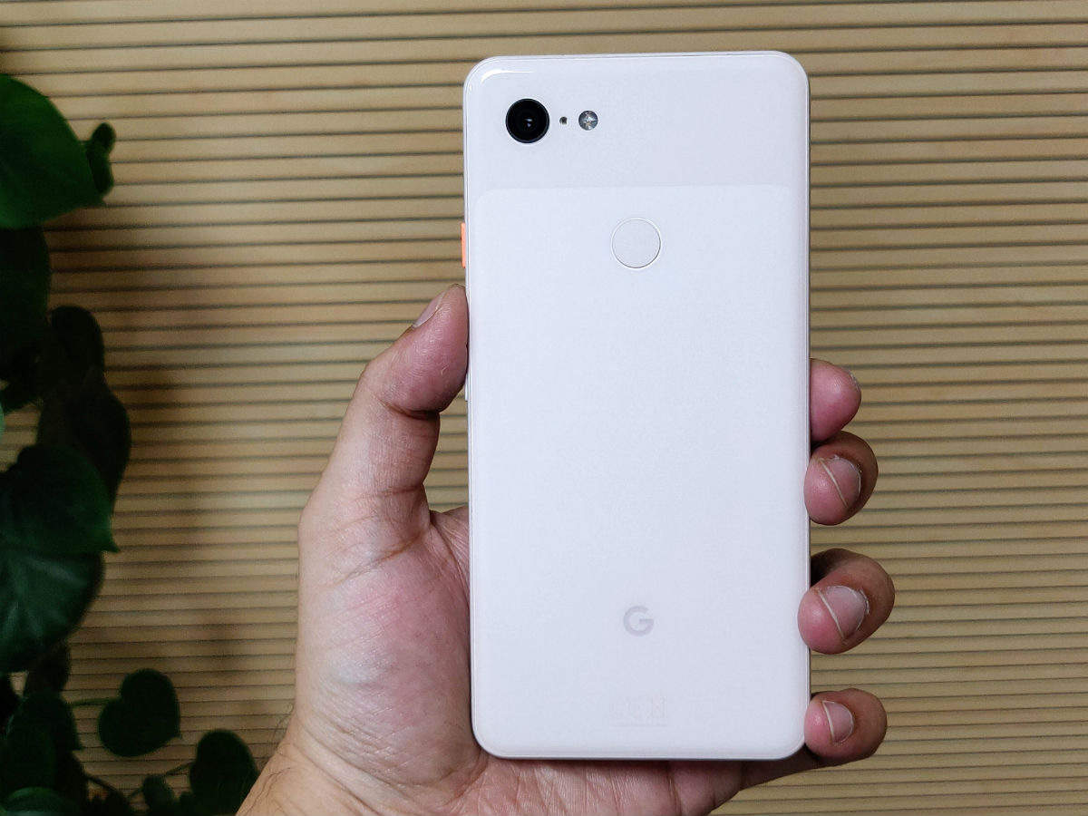 Rear camera: Only Google Pixel 3XL has a single rear camera