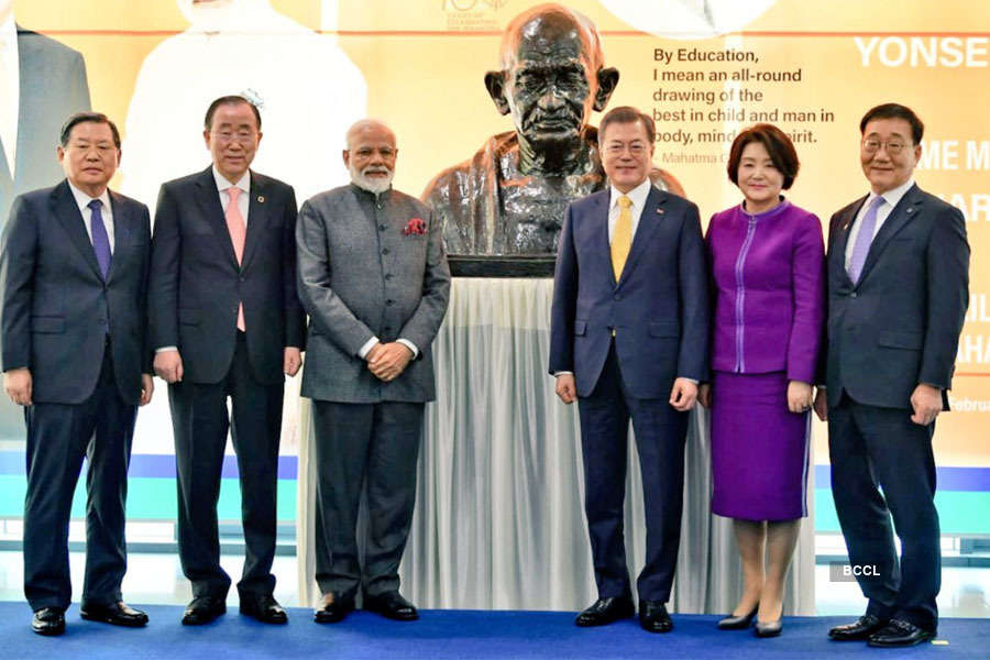 PM Modi unveils bust of Mahatma Gandhi in South Korea