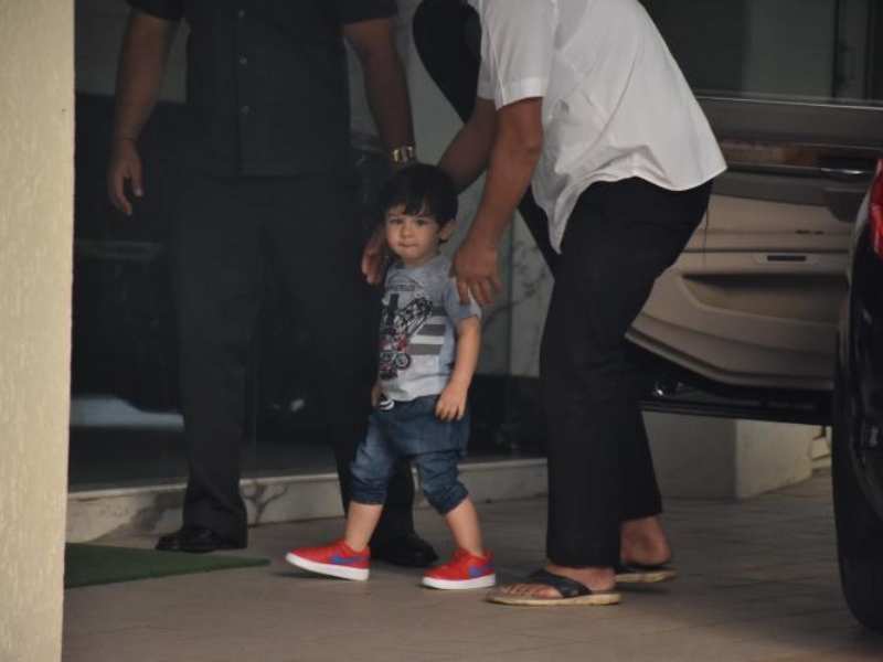 Photos: Kareena Kapoor Khan and Saif Ali Khan's little munchkin Taimur Ali Khan walks like a Rockstar