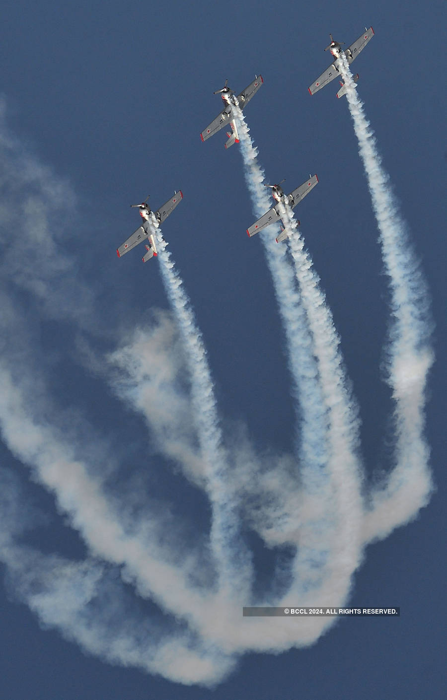 Aero India 2019: Pilots perform awe-inspiring stunts