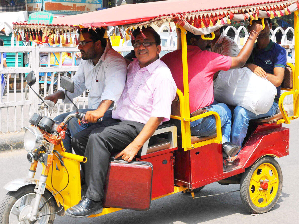Delhi: Massive growth in number of e-rickshaws, app-based cabs